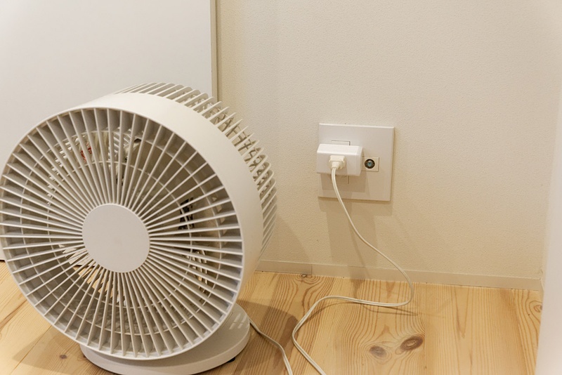 TP-Linkの「スマートプラグ」も2個ある