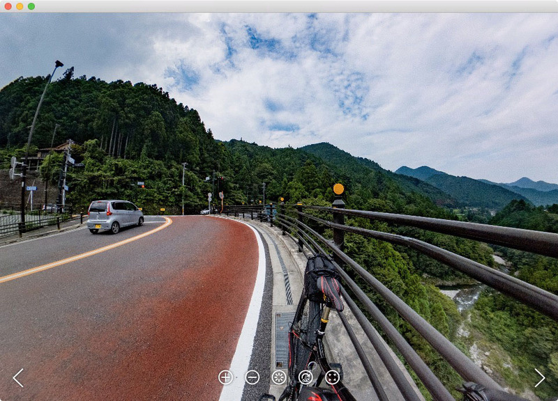 左は撮影したままの画像（RAW＋JPEGで保存されたJPEG画像）。右はRAW現像後の画像。暗い部分を見やすくしたり、明るすぎる部分を適切な明るさに調節しています。