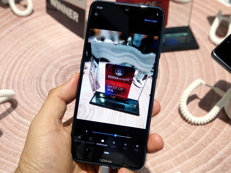 Nokia 7.2のみ、ポートレートモードでZEISSの名を冠した効果を選択できた