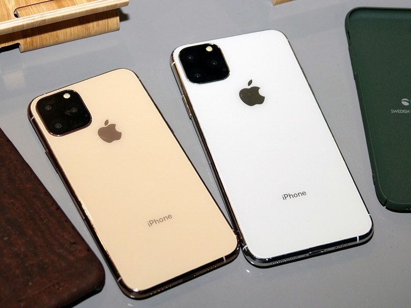 一部のメーカーは、ケースと合わせてモックアップを展示。あたかも、すでに発売された製品のようだった