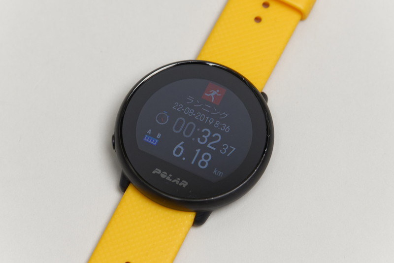 ランニングを記録。1kmごとのラップタイムも自動でしっかり残してくれる