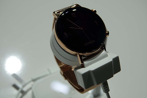 最長2週間動くスマートウォッチ「HUAWEI WATCH GT2」 - ケータイ Watch