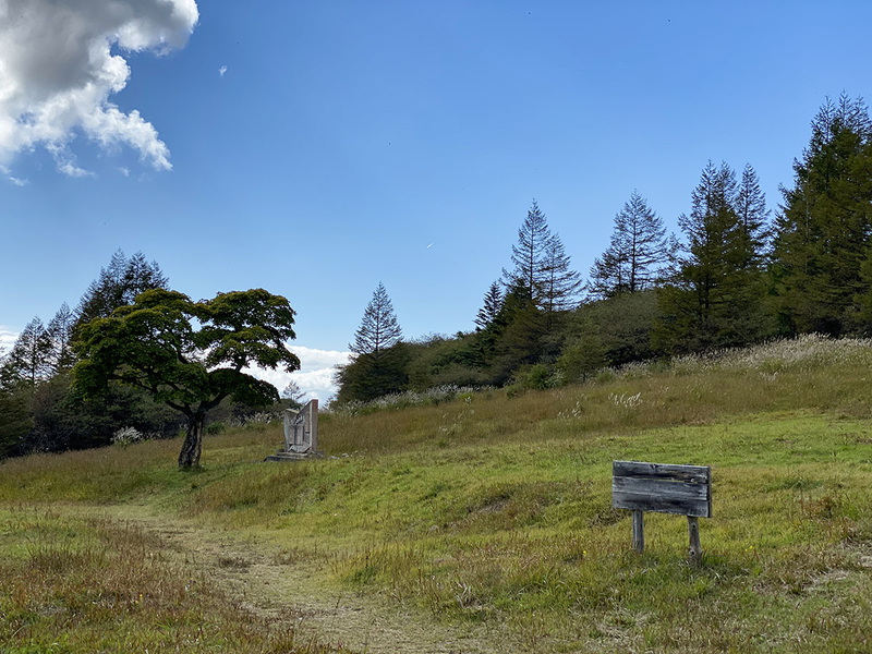 標高約1800mの高地。超広角撮影だと流れる雲がダイナミックに写ります。