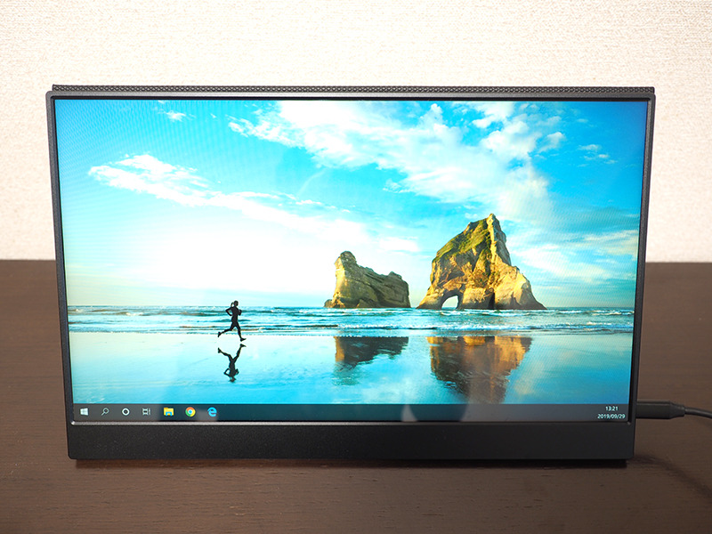 15.6インチの大画面モバイルディスプレイ「Vinpok Split」