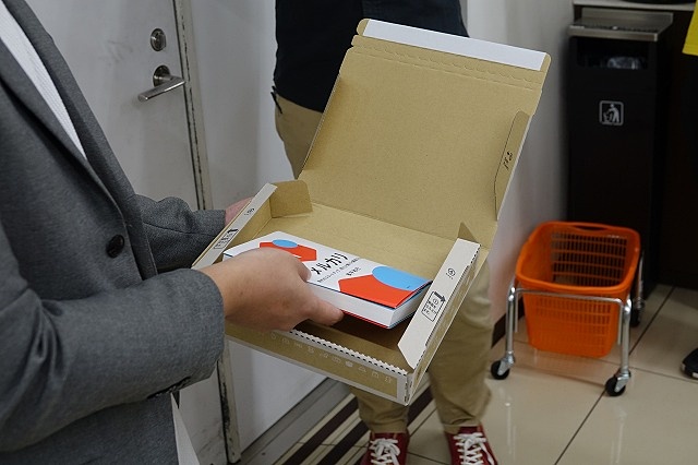 梱包材の入手から発送までがセブン-イレブンで完結する