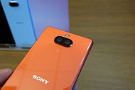 ワイモバイル初のXperia、「Xperia 8」10月下旬発売 - ケータイ Watch