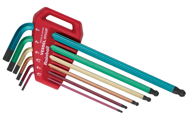 VESSELのレインボール L型レンチ。独自の「Ultra Hex（ウルトラヘックス）」を採用し、ネジ穴に3点・3面で接触するため、ネジ穴の変形が少ないとのこと。