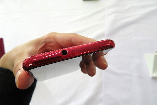 シンプルな画面の「かんたんモード」を搭載