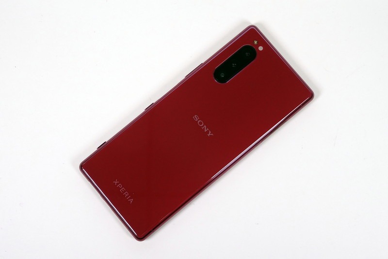 Xperia 5 SOV41（レッド）