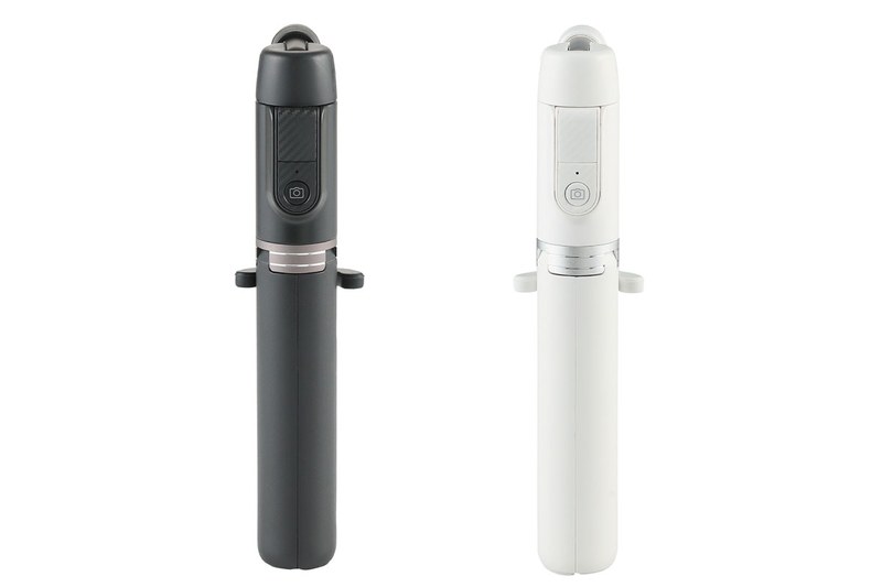 直販税込み価格は2750円で、3機種のうちで最も安価で、またコンパクトでもあります。樹脂部品が多く使われた自撮り棒で、仕上げなどもキレイ。自撮り棒全般からすればやや太めで収納時でも長めかもしれません。とは言え十分携帯できるサイズ感です。カラーはブラックとホワイトがあります。