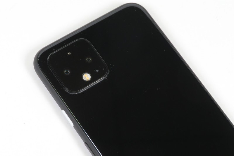 広角＋望遠のデュアルカメラを搭載