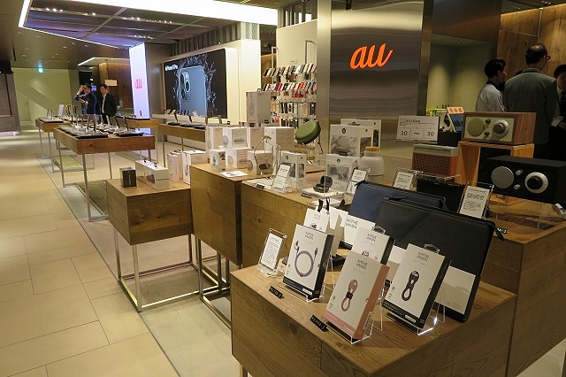 立ち並ぶアクセサリー類