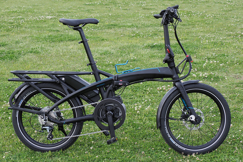 こちらも筆者のe-bike、Tern（ターン）の「Vektron S10」（<a href="https://k-tai.watch.impress.co.jp/docs/column/korekori/1184250.html" class="strong bn" target="_blank">レビュー記事</a>）とそのサドル。こっちも股間が痛くなるんです。