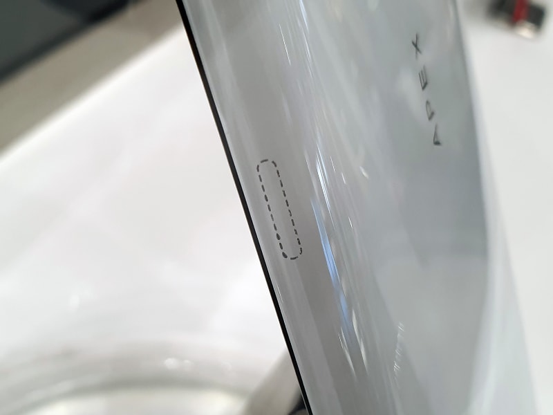 電源ボタンとなる位置にはマークがある