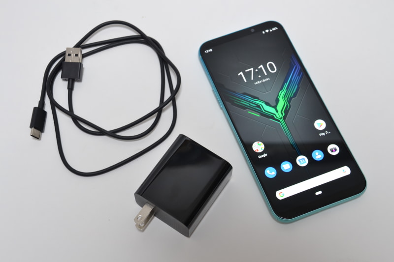 ACアダプターは5/9/12/20V出力に対応し、最大出力は27W。ケーブルは着脱式