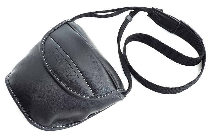 付属ケース。軽量で開閉しやすく、ベルトに通して使うこともできます。