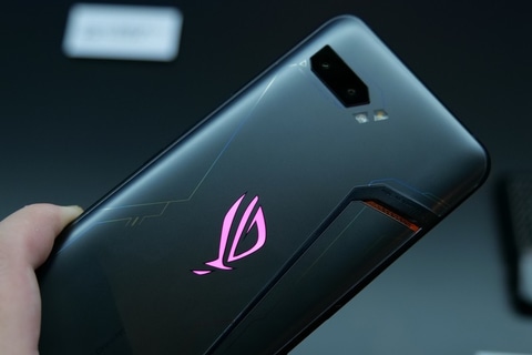 ASUS、ゲーミングスマホ「ROG Phone II」を日本で発売へ - ケータイ Watch