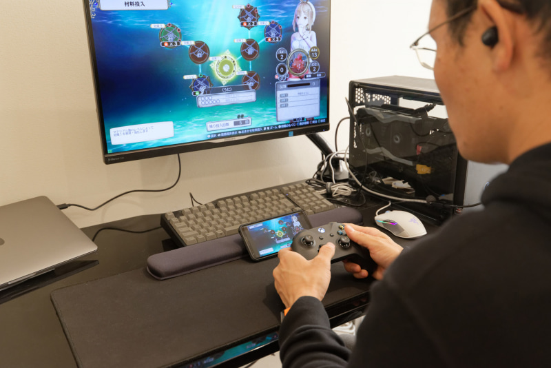 こんな風にPCの画面をそのままスマホ画面に表示してくれる