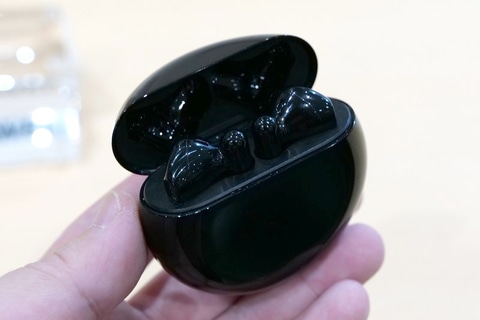 HUAWEI　FREEBUDS3 イヤホン ワイヤレス　ファーウェイ ファーウェイ、世界初のノイズキャンセリング対応オープンフィット型
