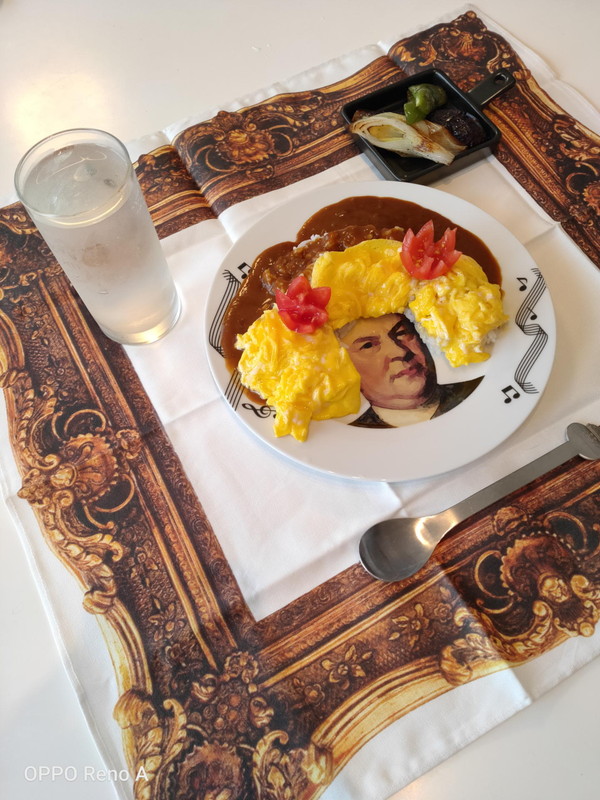 ランチョンマットとのマッチングを試行すれば、面白さと楽しさは加速する！