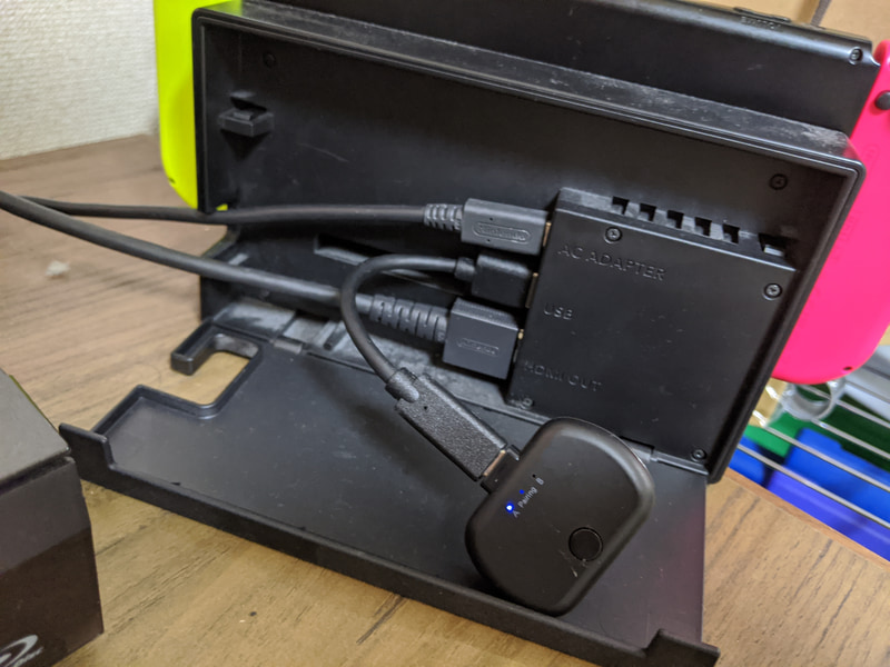 TVモードの場合はドック内側のUSB Type-Aポートに接続