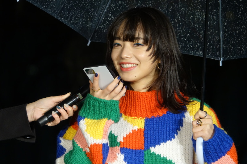 Pixel 4に話しかけ、イルミネーションが点灯