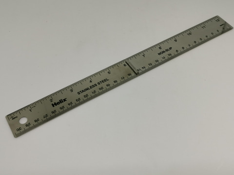ペンケースに入るhelixの 30cm定規 を買った ケータイ Watch