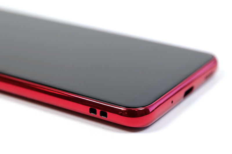 ストラップホール