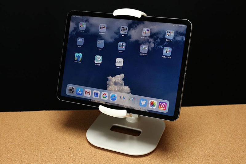 MacとiPadを併用することを見据え、iPad用スタンド各種をレビューしました。