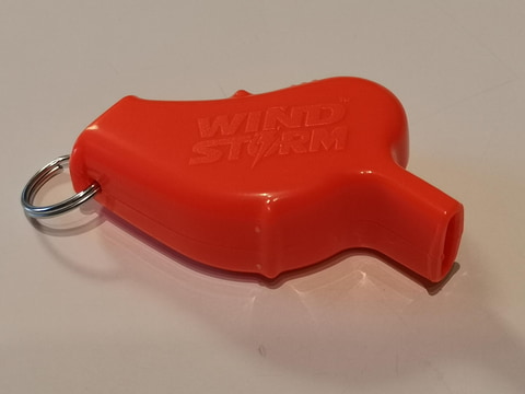 1dbの大音量を出せるという噂でsafety Whistle 安全笛 を3個も買ってしまった ケータイ Watch 1dbの大音量を出せるという噂でsafety Whistle 安全笛 を3個も買ってしまった ケータイ Watch