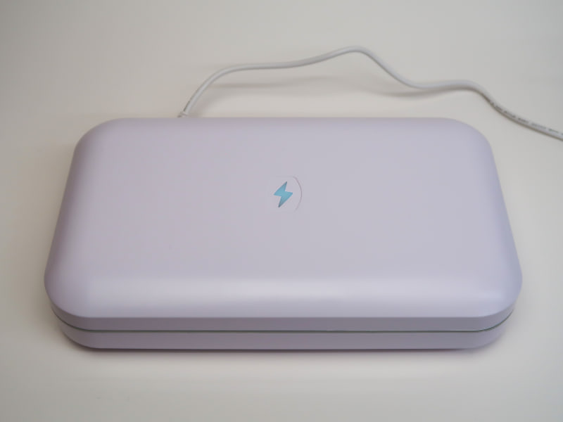 フタを閉じるとランプが灯って紫外線が照射されます。残念ながらその様子を目視で確認することはできません