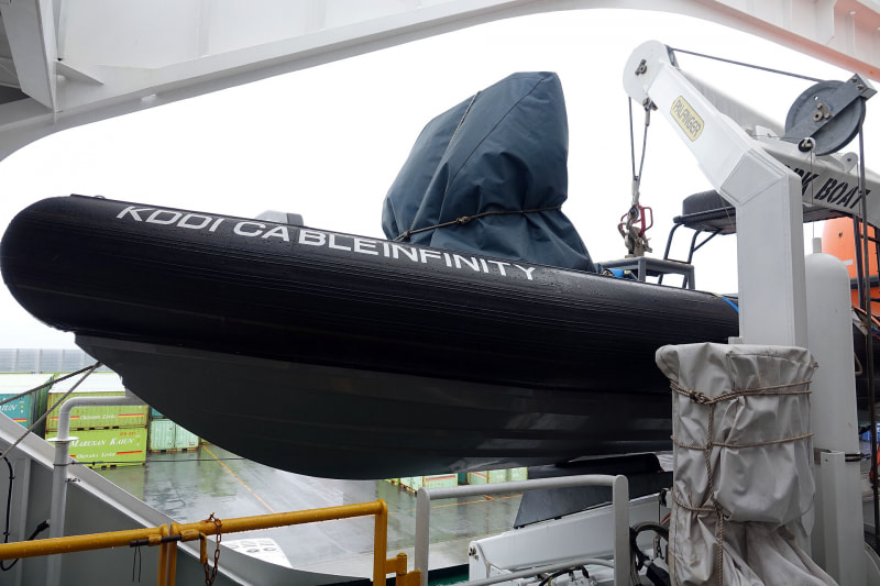 洋上での活動するためのボート