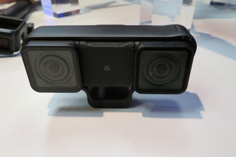 2つのレンズを組み合わせると3Dカメラになる「3D EDITION」