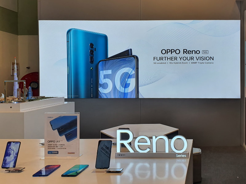 ドバイの家電量販店で販売されているReno 5G