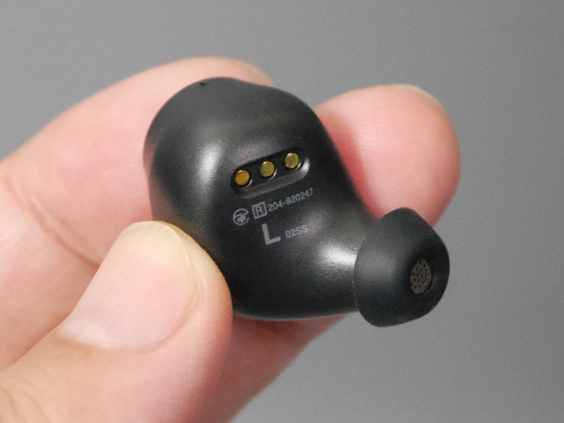 本体形状。ノズルは長めだが音の良さは折り紙付き。IPX7の防水機能に対応する