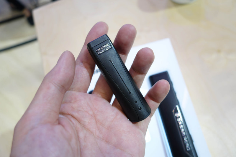 OrCam MyEye 2。こちらもかなり小さなデバイスだ