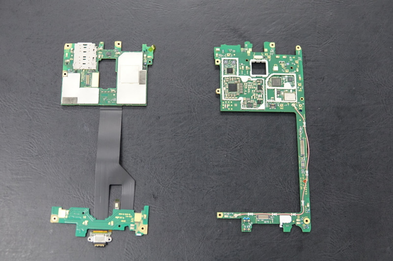zero2（左）とzero（右）の基板