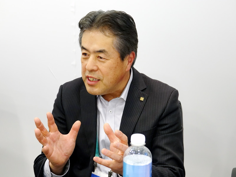 通信機器事業を担当する厳島氏
