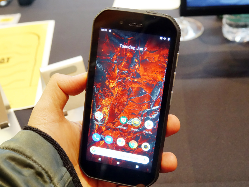 タフネス性能を備えたエントリーモデルのS32