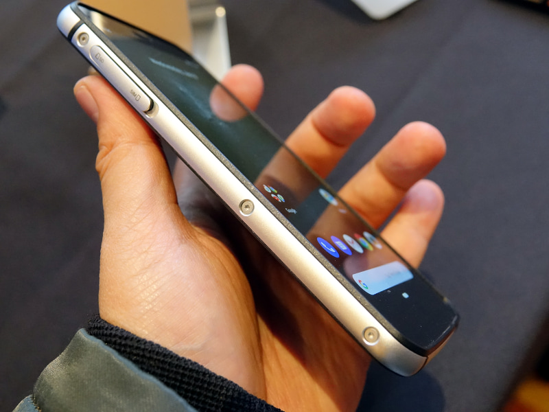 アルミフレームを採用。USB端子はUSB Type-Cとなる