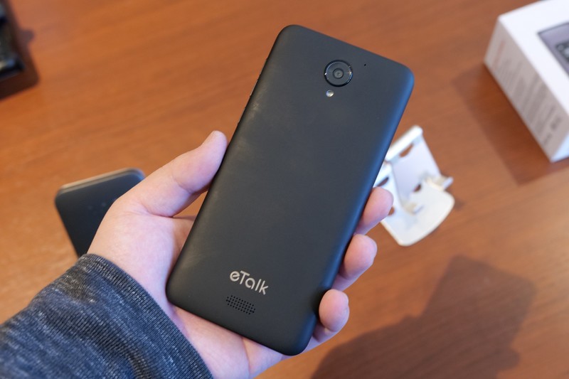 スマートフォンのモックアップ