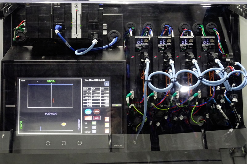 モーターの制御を行うコントローラー