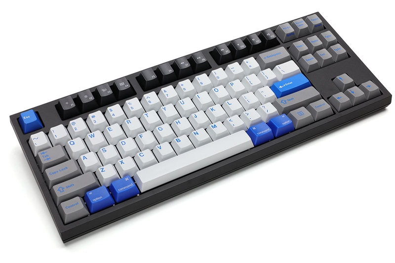 REALFORCE TKL SA for Macを使い始める直前まで使っていたカスタムキーボード。このキーボードについては本連載バックナンバー『<a href="https://k-tai.watch.impress.co.jp/docs/column/stapa/1133593.html" class="strong bn" target="_blank">自分史上最高のキーボードを手に入れた！　かも！</a>』や『<a href="https://k-tai.watch.impress.co.jp/docs/column/stapa/1138398.html" class="strong bn" target="_blank">再び「WASD Keyboards」でカスタムキーボード購入</a>』や『<a href="https://k-tai.watch.impress.co.jp/docs/column/stapa/1141039.html" class="strong bn" target="_blank">メカニカルキーボードをオススメしたい！</a>』でレビューしている。
