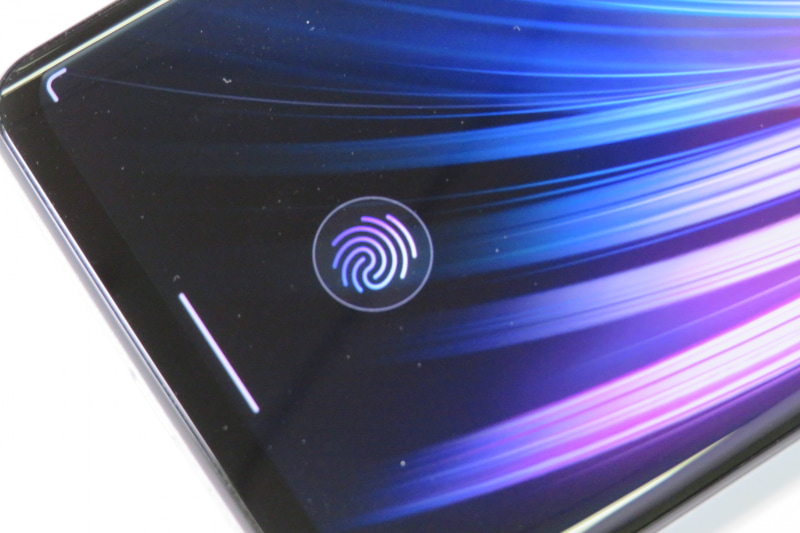 ディスプレイ指紋認証