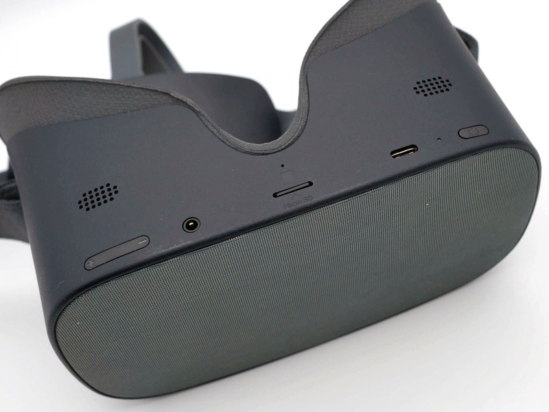 microSDカードスロットやUSB Type-C端子が用意されているのもポイントのひとつ