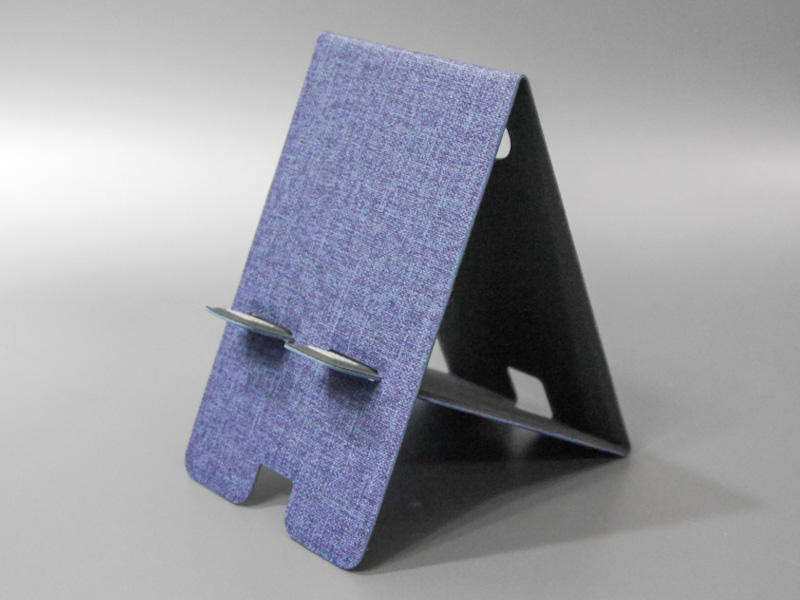 完成状態。外部に露出する面はキャンバス状の手触り