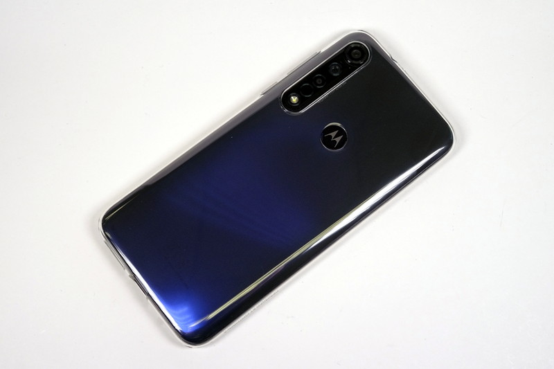 付属ケースを装着した様子