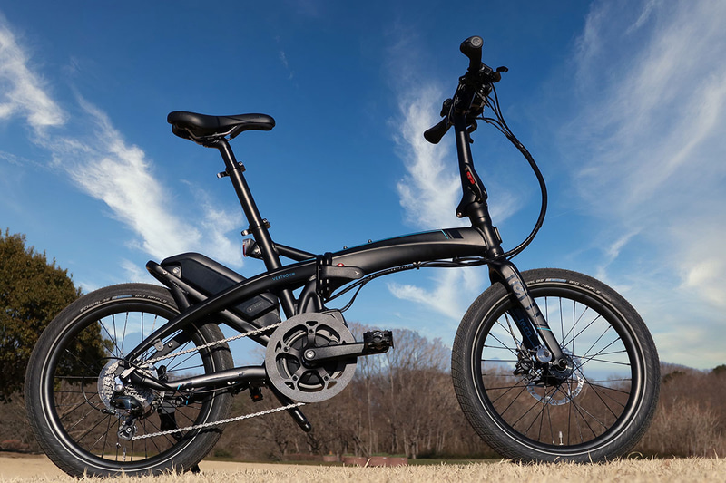 左が元画像、右がLuminar 4のAIスカイ・リプレースメントを適用した画像。そっ、空が置換されたッ!!!