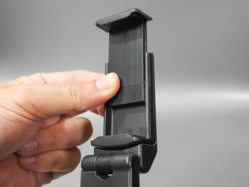 幅95mmまでのスマホを取り付けられる