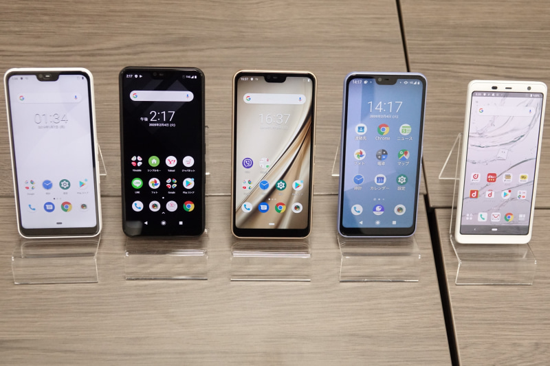 左から「arrows M05」「arrows J」「arrows RX」「arrows U」「arrows Be3 F-02L」